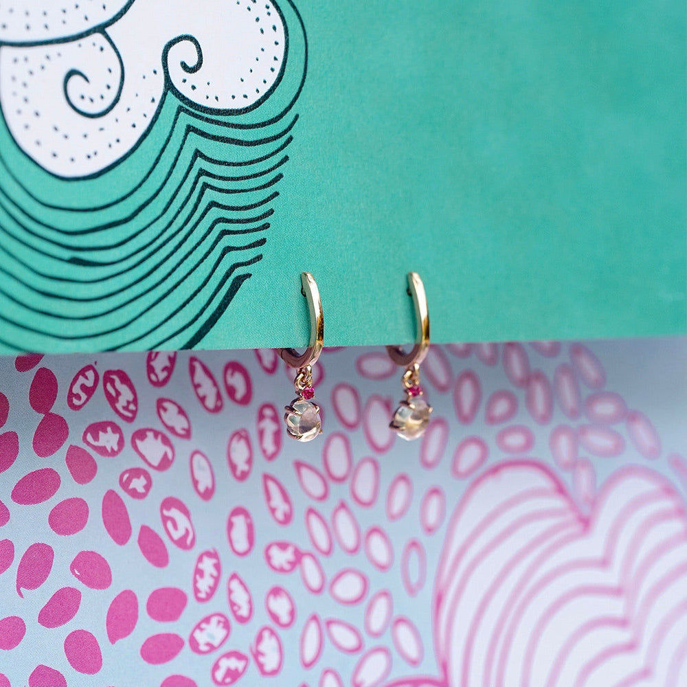 Tiny Cloud 18K Gold or Rosegold Hoops w. Ruby, Sapphires & Tsavorite