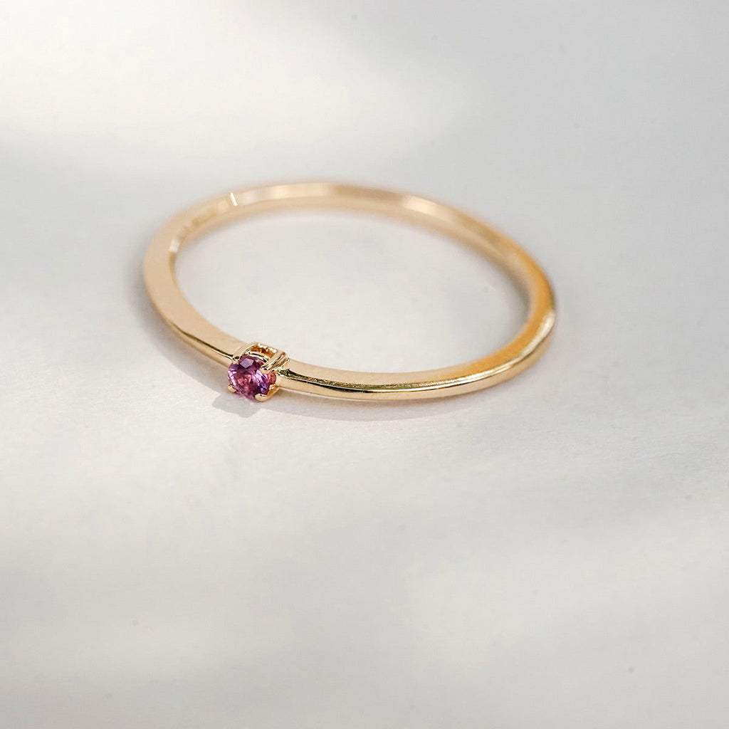 Essential Spring 18K Rosegold Ring w. Sapphire