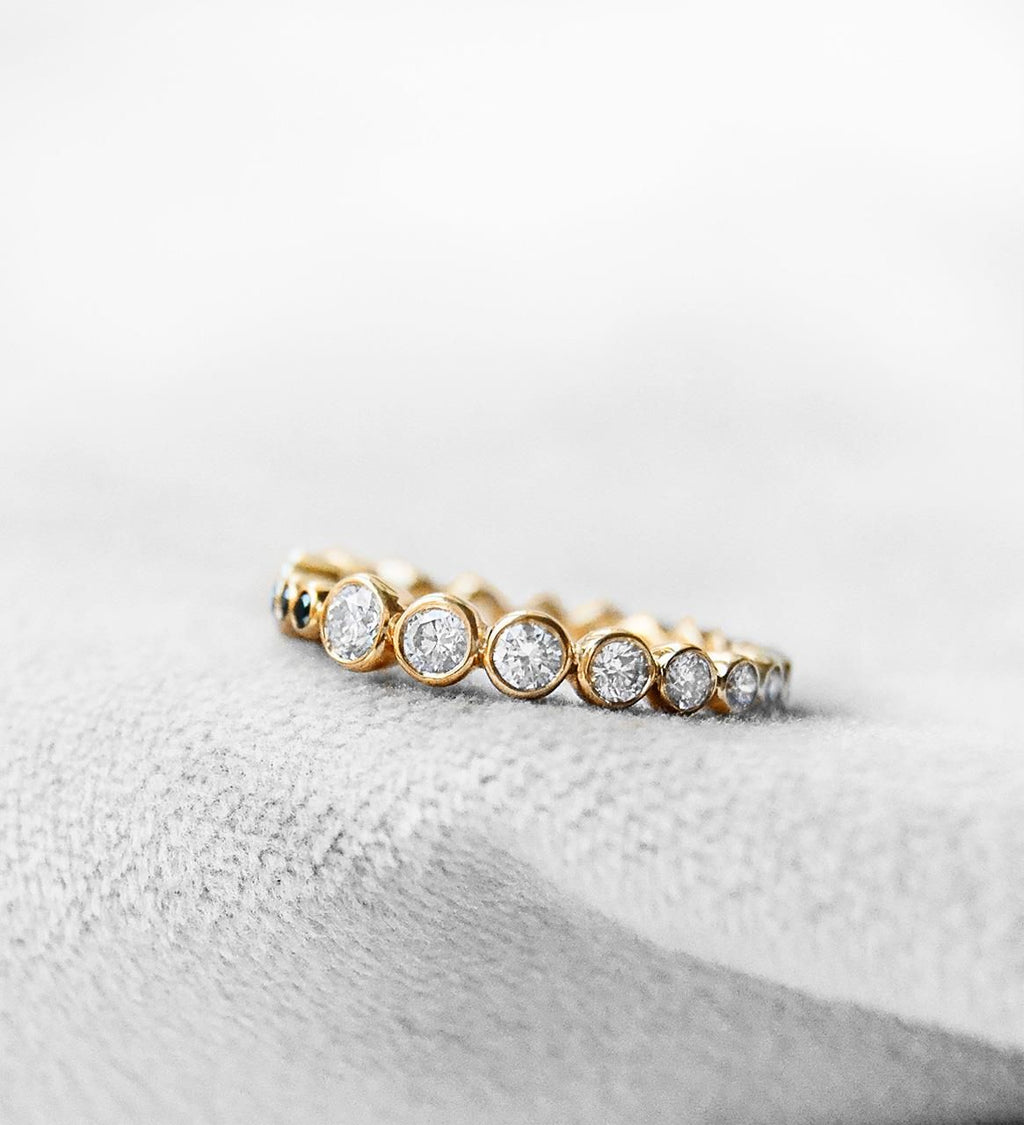 Delia White & Black 18K Gold Ring w. Diamonds