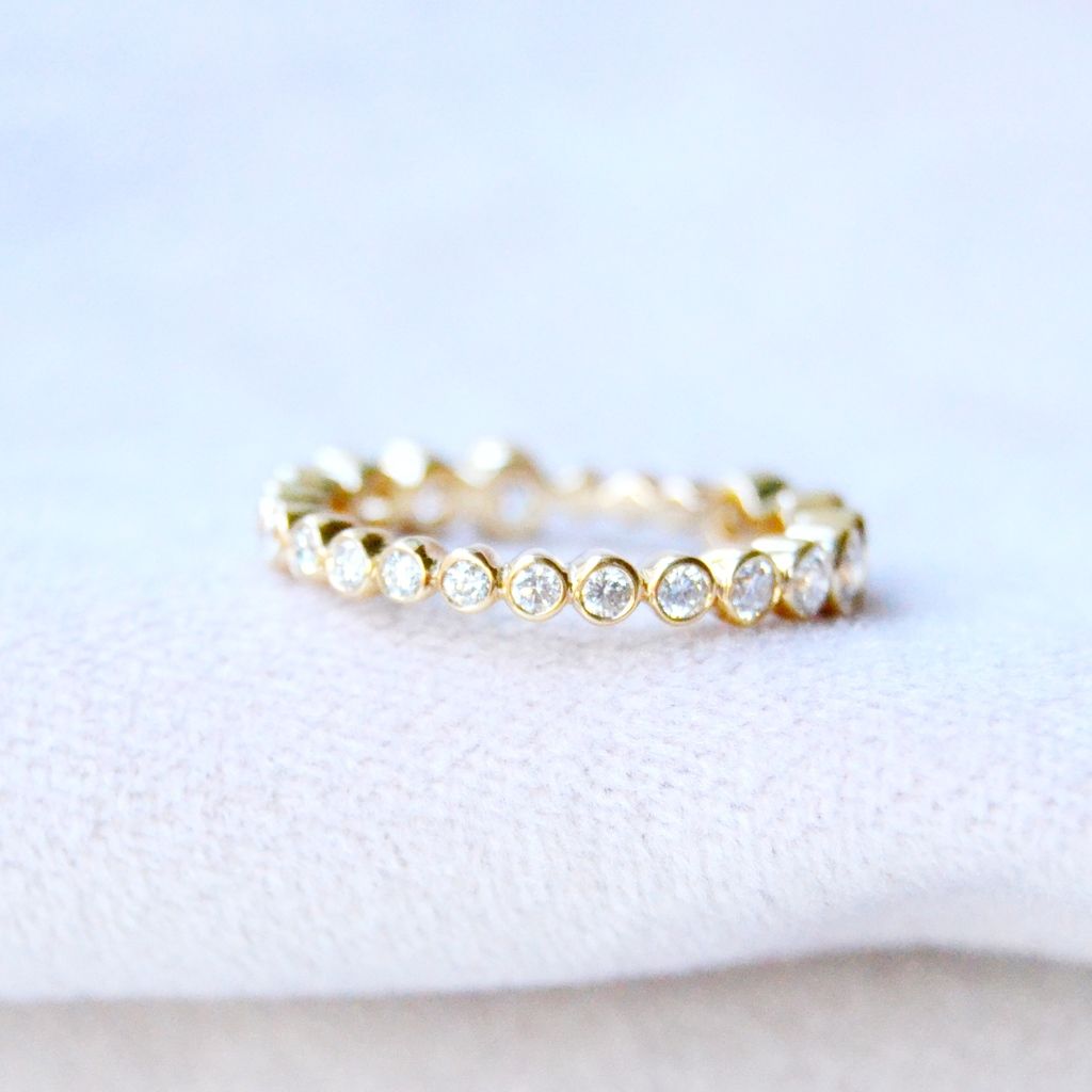 Delia White & Black 18K Gold Ring w. Diamonds