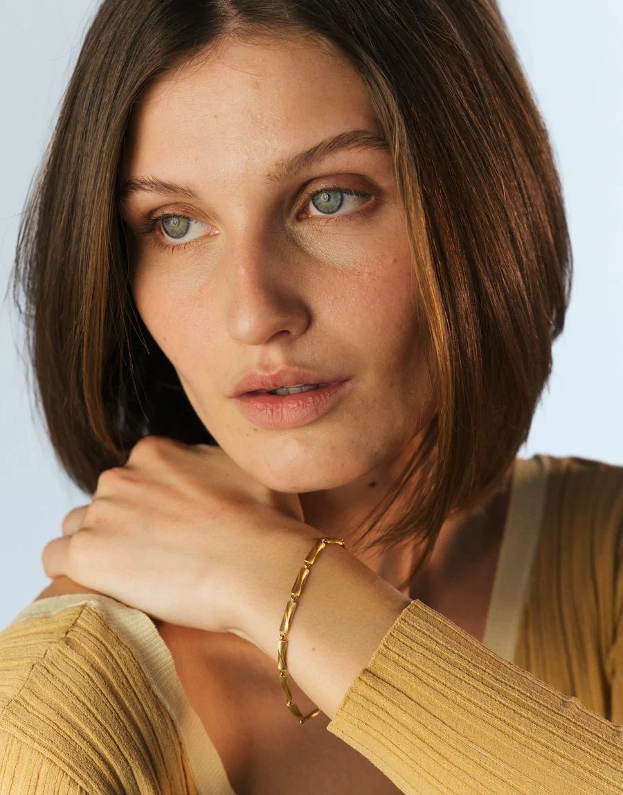 Vega Relief 18K Gold Bracelet