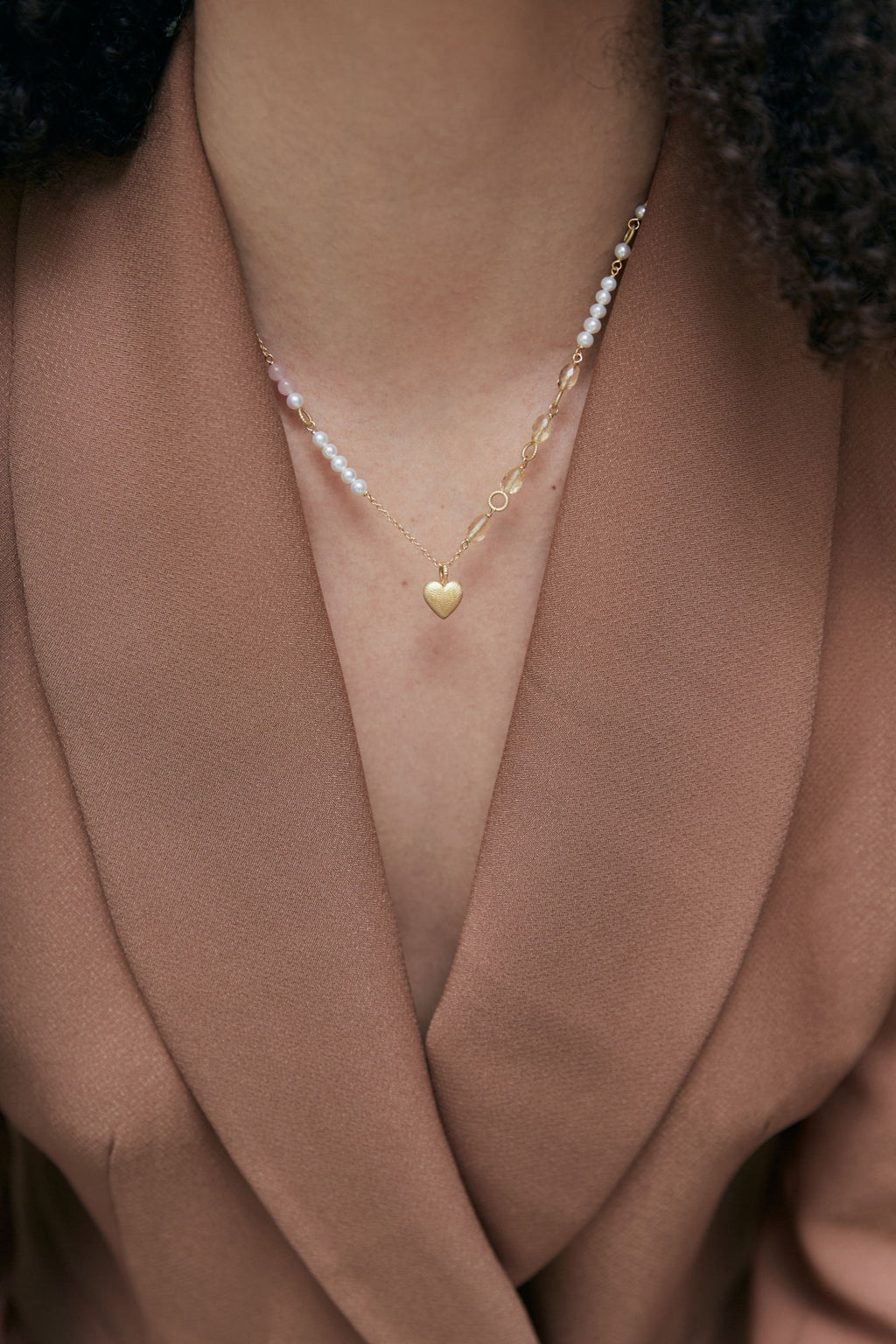 Piccolo Mellow Heart 18K Gold Necklace, 43 cm w. Pearl, Quartz & Sapphire