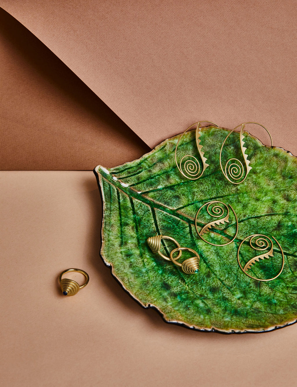 Thera small 18K Gold Earrings