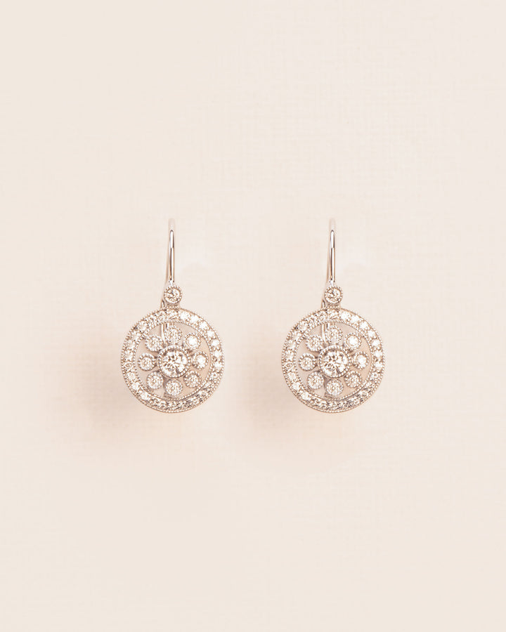 Leverback 18K Gold Earrings w. Diamond