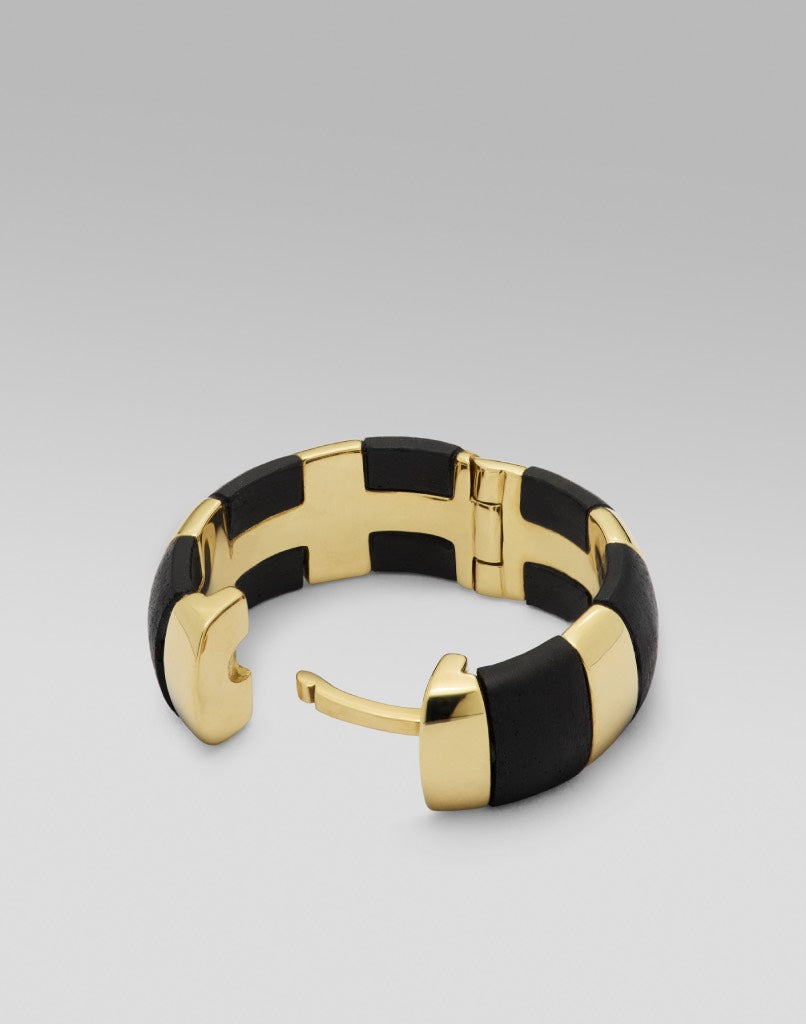 Elsa Striped Hoop aus 18K Gold 