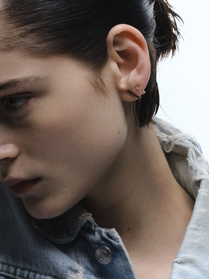 Diamond Spiral 0.05 Gold, Whitegold or Rosegold Earring w. Diamond