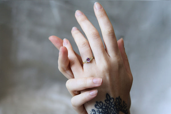 Odette 18K Gold Ring w. Diamond & Pink Sapphire