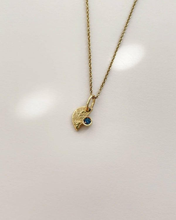 Coralie Grzes | Elena Amulet of September 18K Gold Necklace w. Sapphire