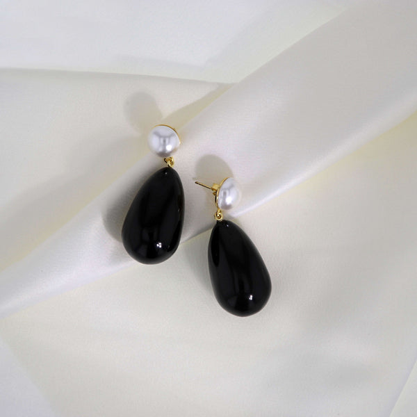 Drop Black & White Gold Plated Earrings w. Pearls