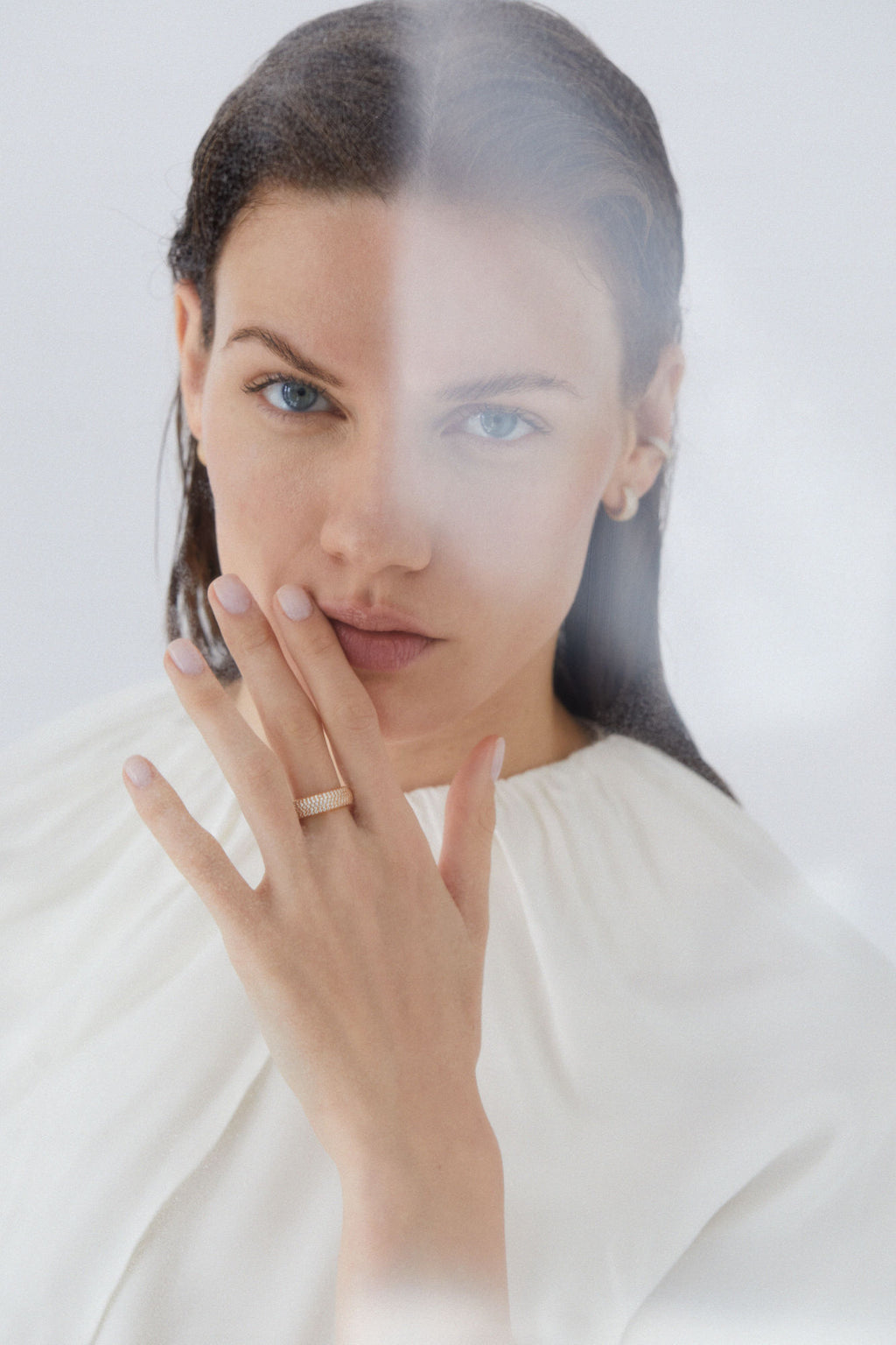 Grand Pavé Ear Cuff aus 18K Gold mit Labor-Diamanten