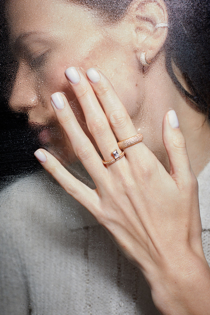 Grand Pave 18K Gold Ring w. Lab-Grown Diamond