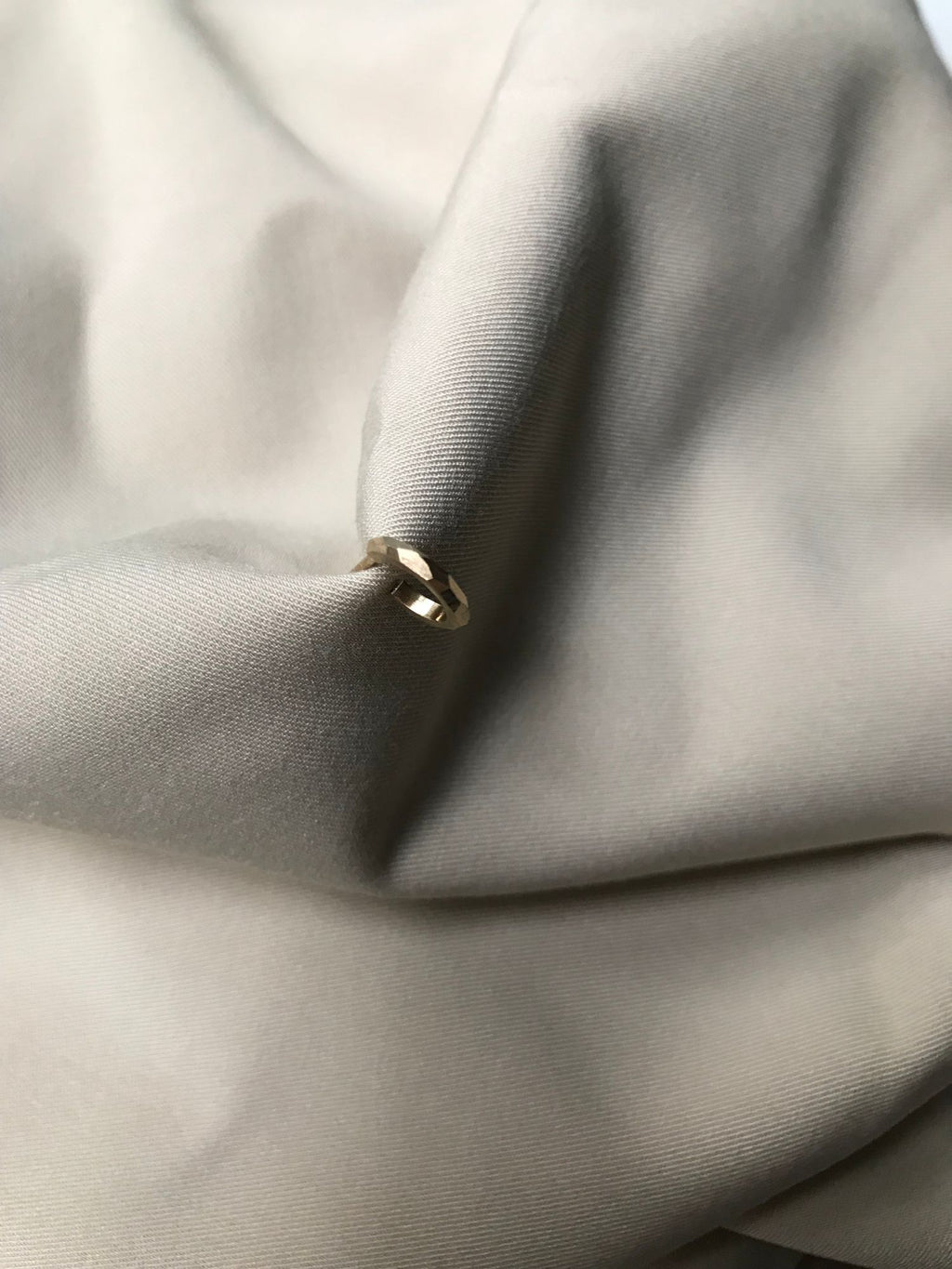 FACET Hoop 8K Gold Hoop