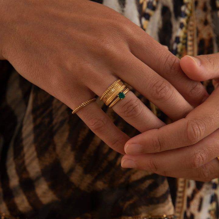 18K Gold Plated Ring w. Mix of details