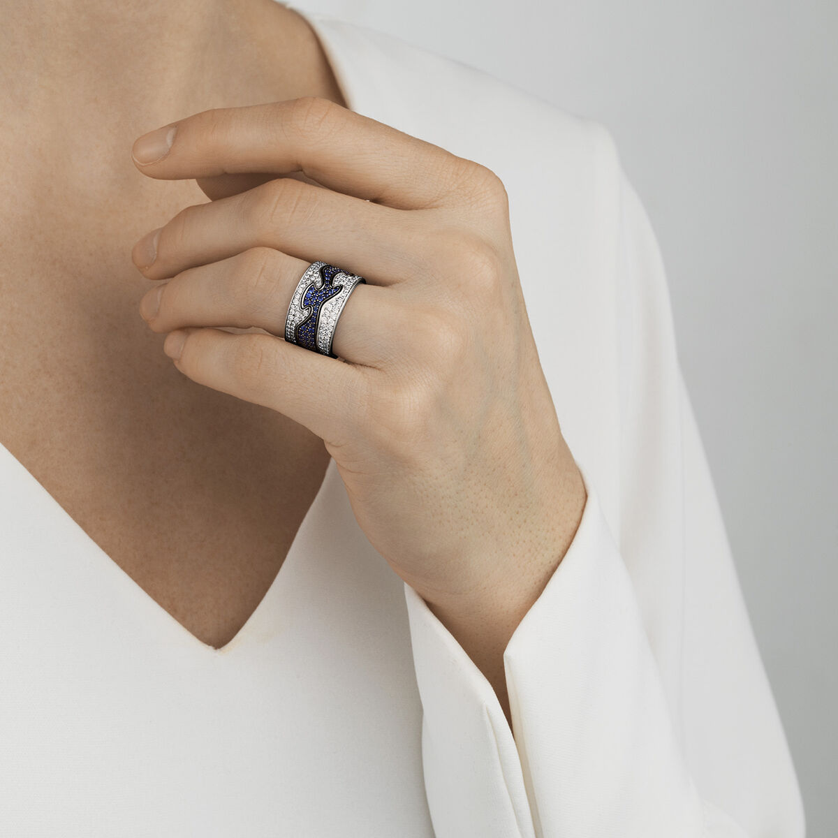 Fusion Blue 18K White Gold Rings w. Diamonds