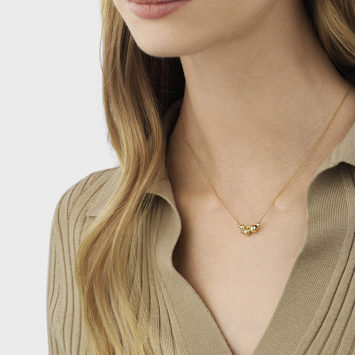 Moonlight Grapes 18K Gold Necklace w. Diamond