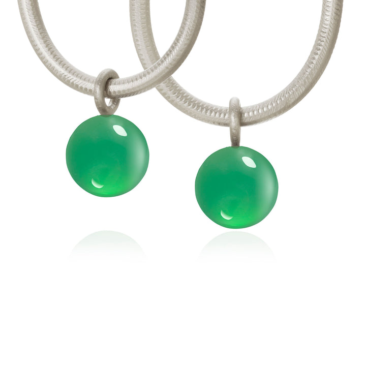 Globe Silver Pendant w. Chrysoprase