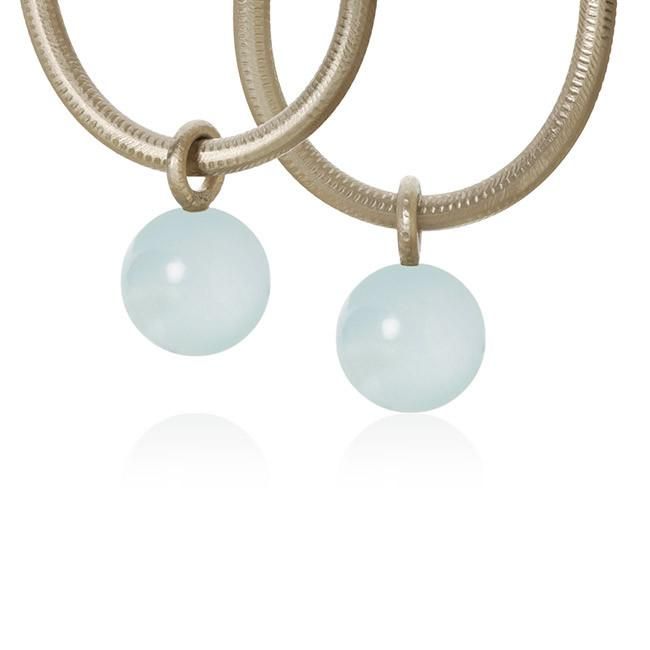 Globe 18K Whitegold Pendants w. Aquamarines