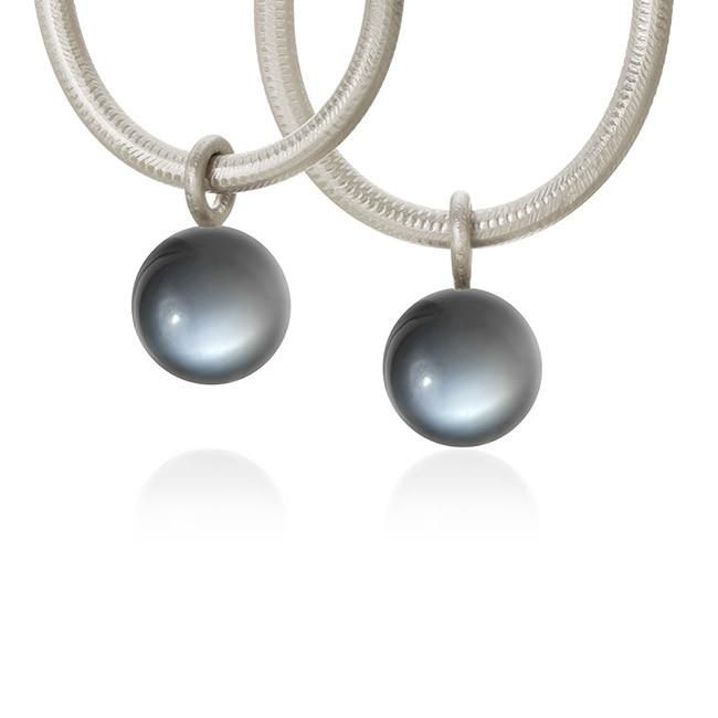 Globe Anhänger aus Silber I Mondstein