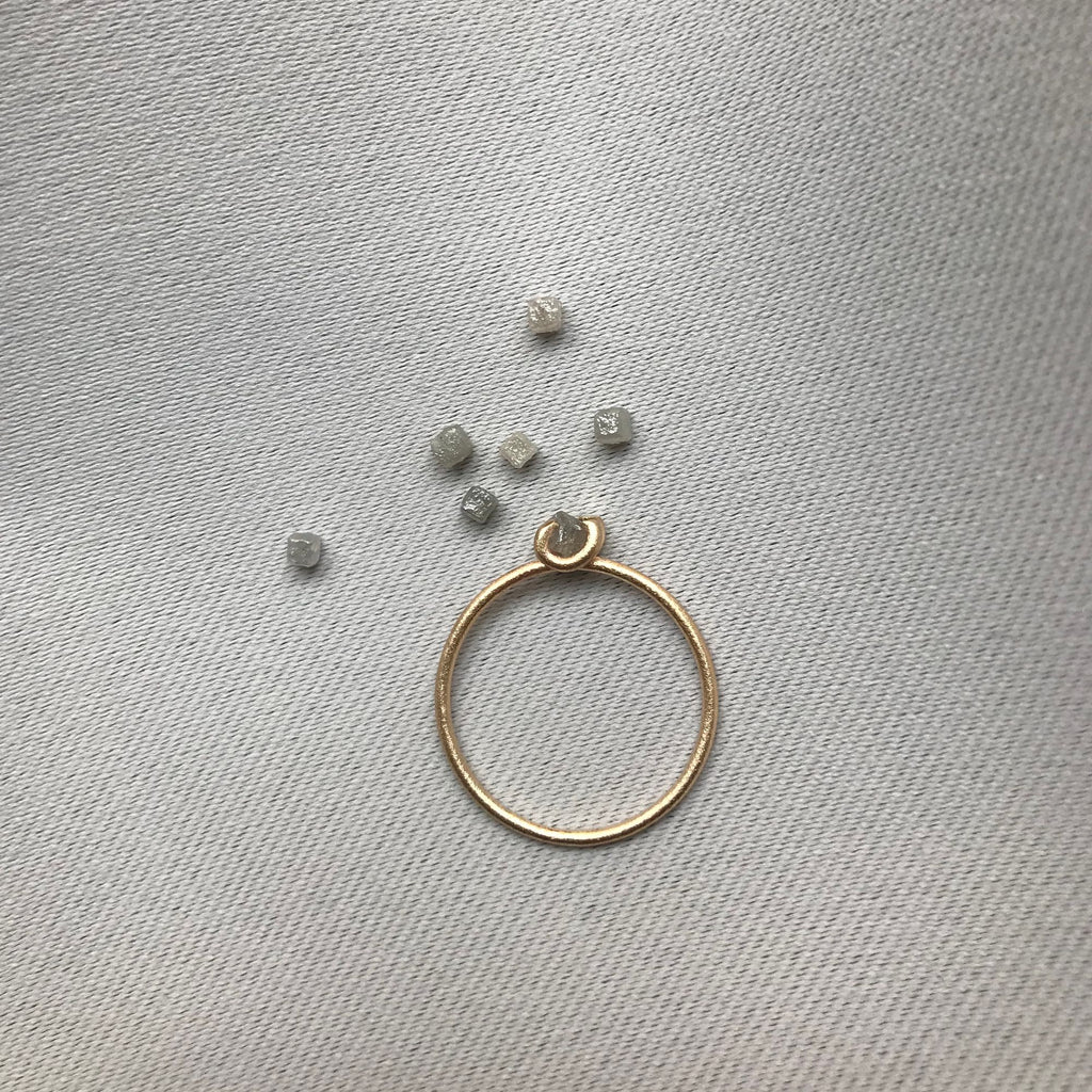 GLOW Rough 14K Gold Ring w. Diamond