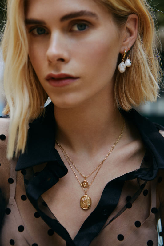 Gertrude Gold Plated Hoops w. White Pearls