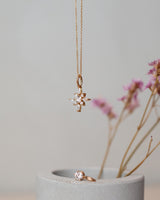 Guiding Star 18K Gold, Whitegold or Rosegold Pendant or Necklace w. Diamonds