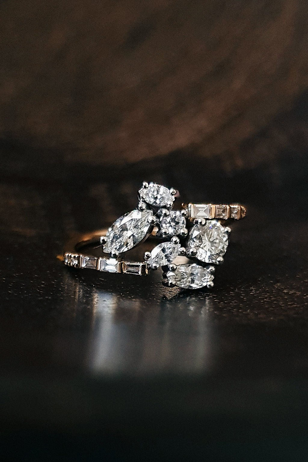 Hydra 18K Gold Ring w. Diamonds