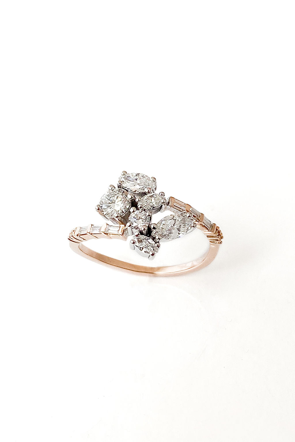 Hydra 18K Gold Ring w. Diamonds