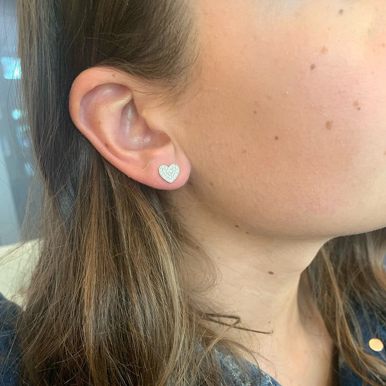 Heart 18K Gold, Rosegold or Whitegold Studs w. Diamonds