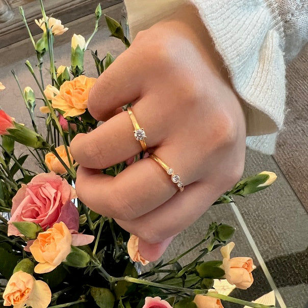 Unity 18K Guld, Rosaguld eller Hvidguld Ring m. Diamanter