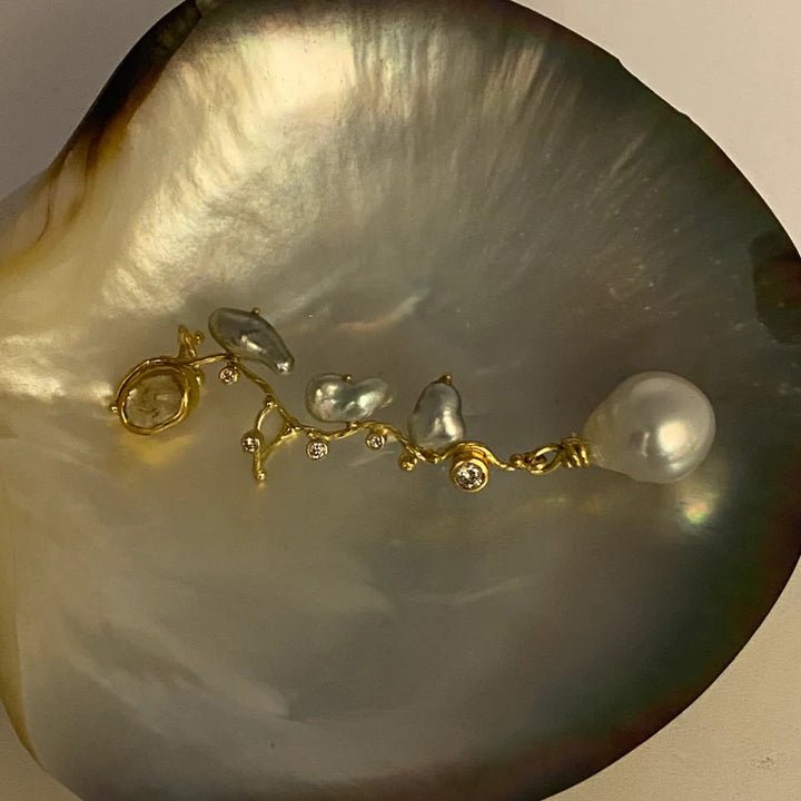 Filuka 18 & 22K Gold Earring w. Diamonds & Pearls