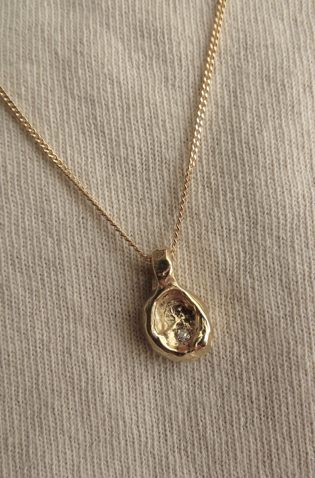 Elin 9K or 18K Gold Necklace w. Diamond