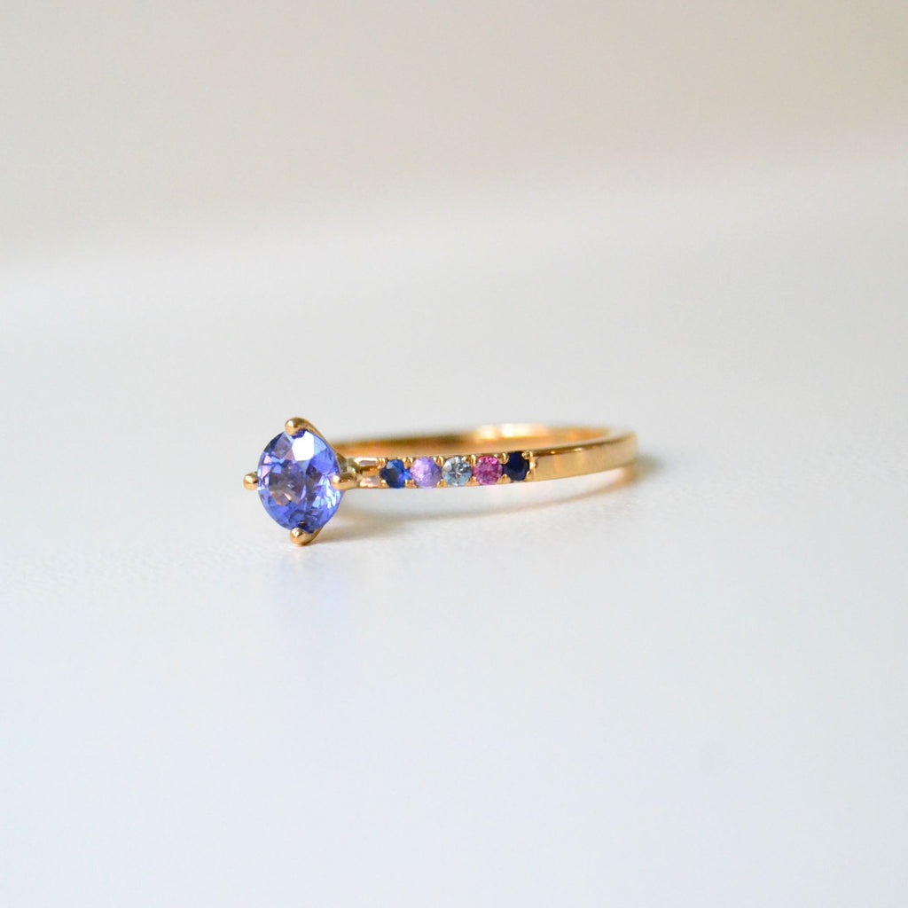 UDSOLGT Monara Nil 18K Guld Ring m. Safirer