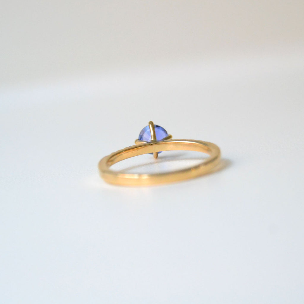 UDSOLGT Monara Nil 18K Guld Ring m. Safirer