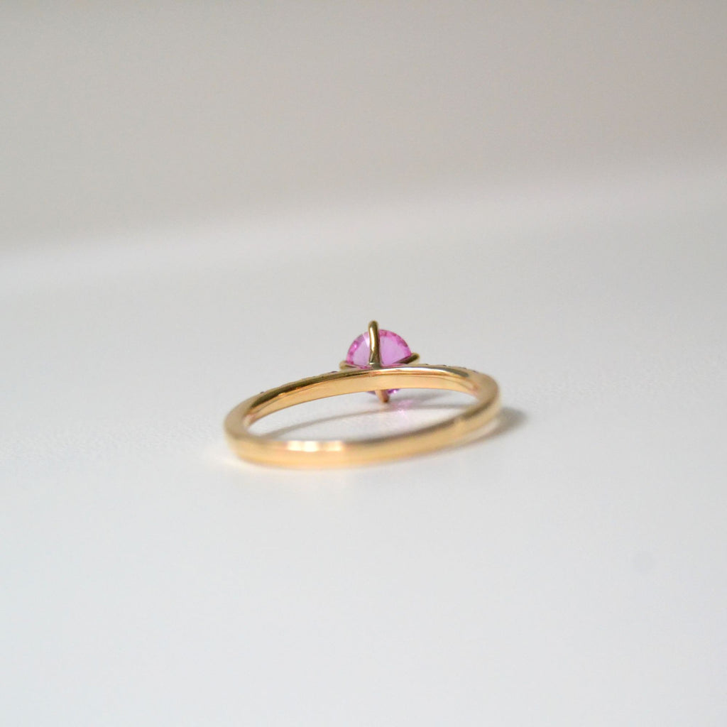 UDSOLGT Monara Rosa 18K Guld Ring m. Safirer