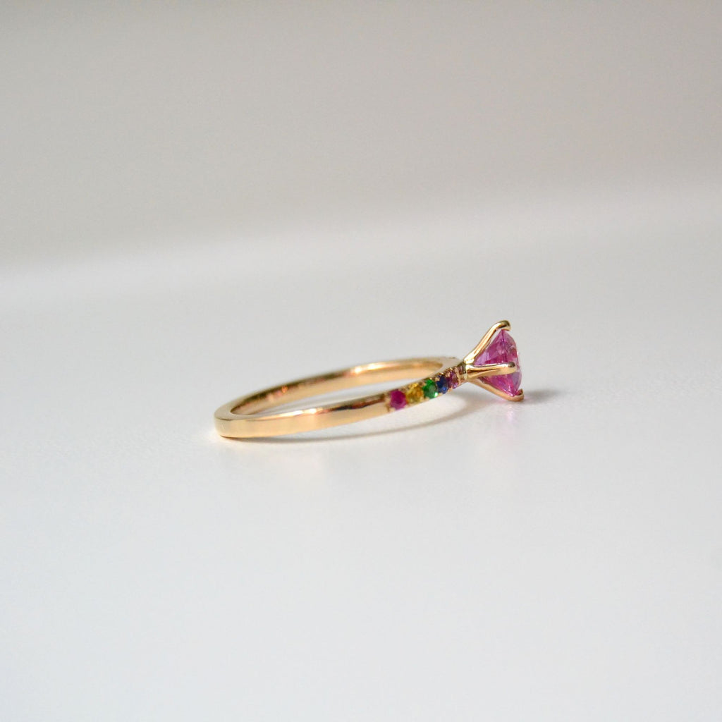 UDSOLGT Monara Rosa 18K Guld Ring m. Safirer