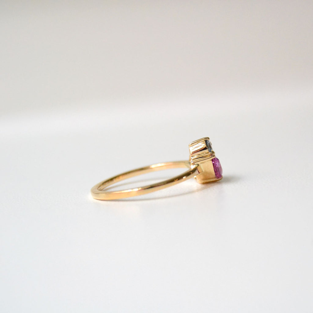 SOLD OUT Monara Mala 18K Gold Ring w. Sapphires