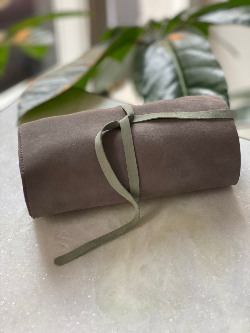 Jewel-on-the-go Grey