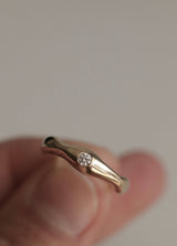 Sara Hvid 18K Guld Ring m. Diamant