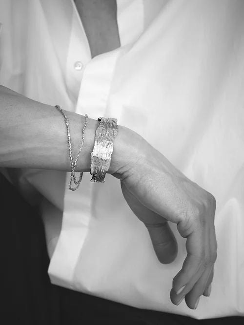 Coil Armreif aus 14K Gold