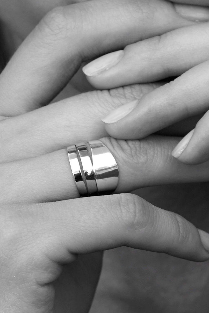 Irregular Band 18K Gold Ring