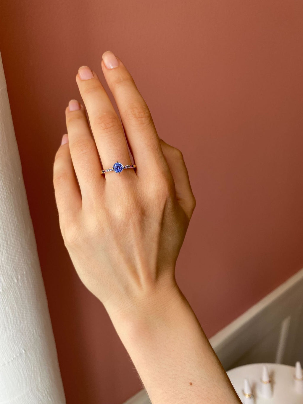 UDSOLGT Monara Nil 18K Guld Ring m. Safirer