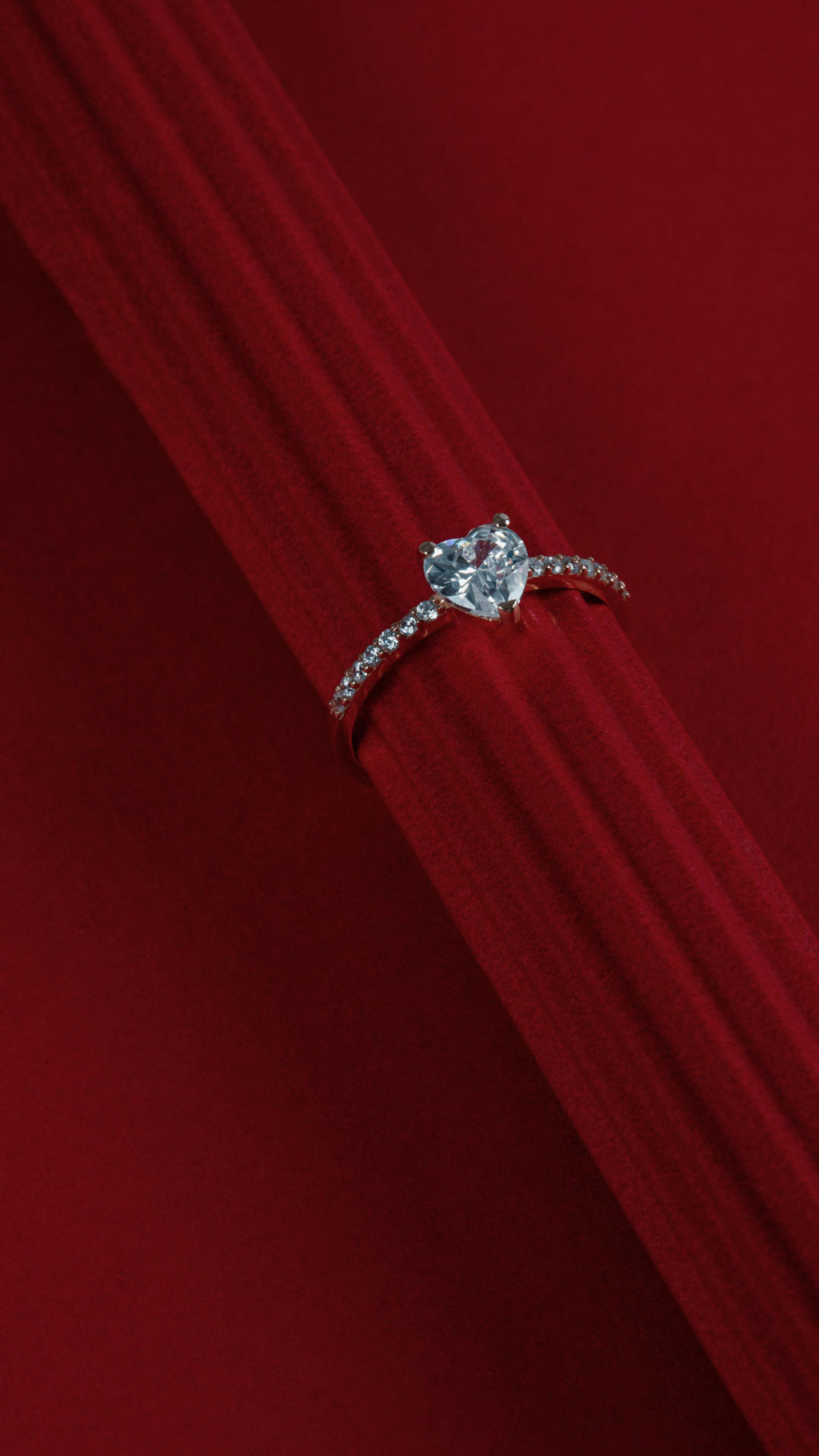 Solitaire Heart Pavé 18K Rosegold Ring w. Lab-Grown Diamonds