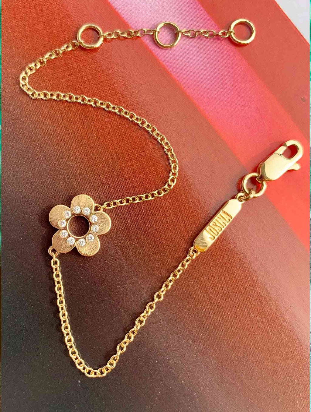 Flower Power 18K Gold Bracelet w. Diamonds