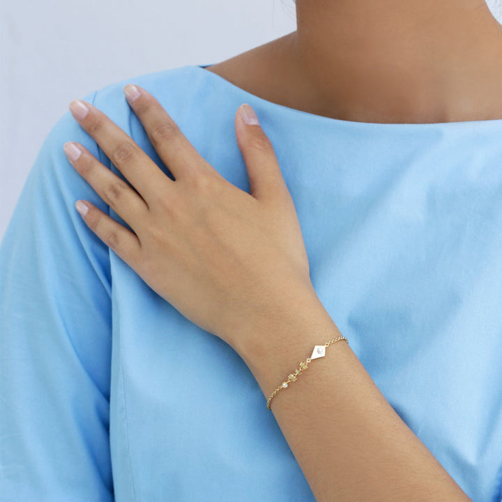 Kite 18K Gold Bracelet w. Diamonds