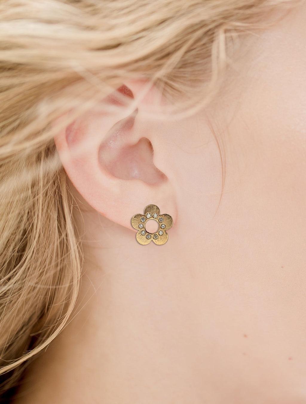 Flower Power 18K Gold Earring w. Diamonds