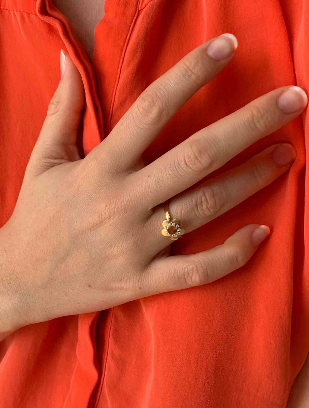 Flower Power Goldring aus 18K I Diamanten