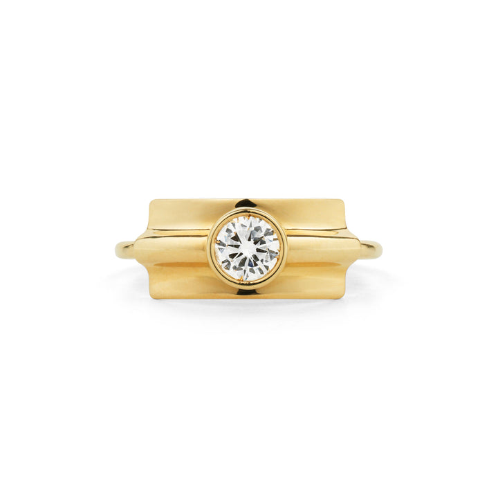 Folded 18K Gold Ring w. Diamonds