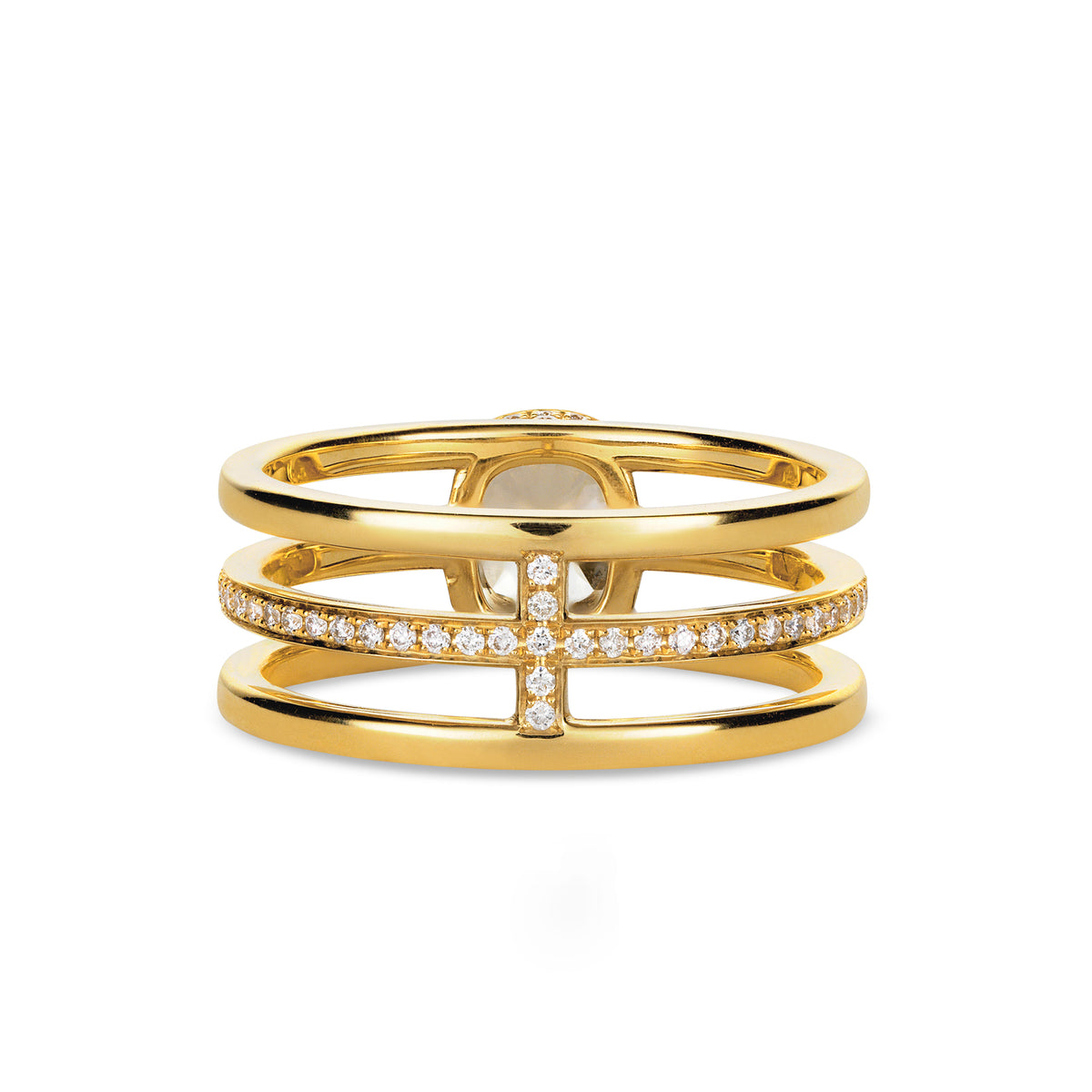 Sparkling 18K Gold Ring w. Diamonds