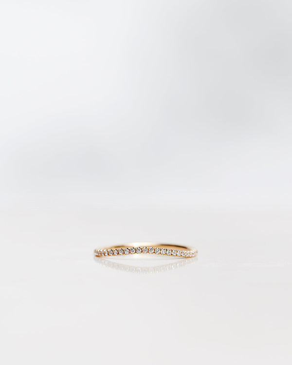 Jade Petite Wave Halv 18K Guld, Hvidguld eller Rosaguld Ring m. Diamanter