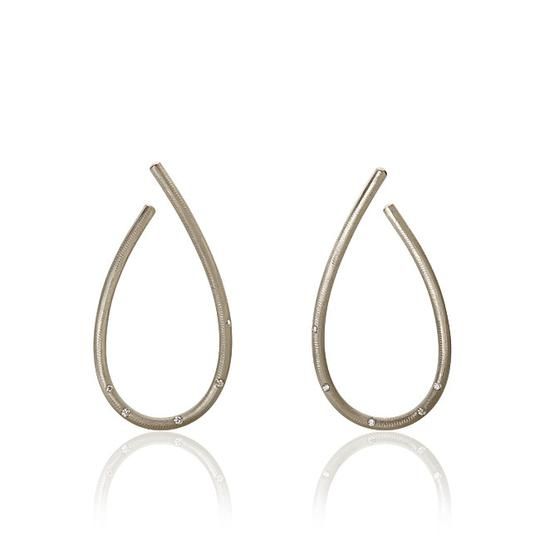 Large Kharisma 18K Whitegold Earrings w. Diamonds